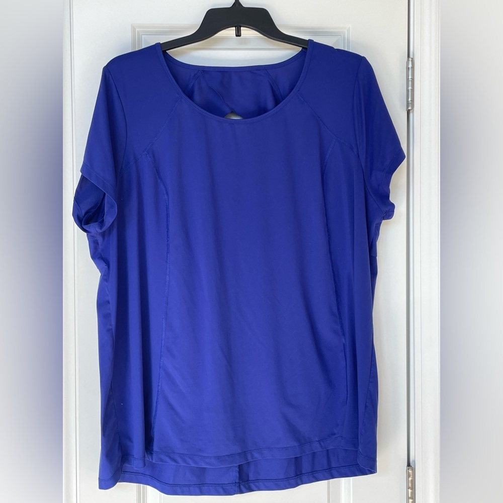 Livi Active Lane Bryant activewear shirt. Size 22/24